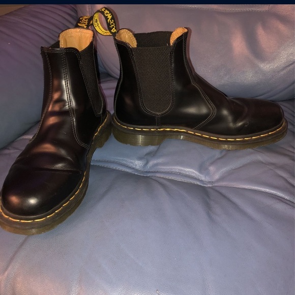 DOC MARTEN boots. - Picture 4 of 6